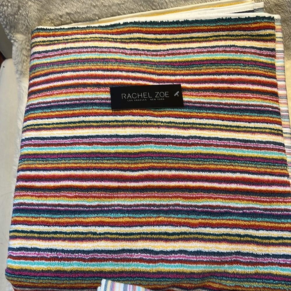 Rachel Zoe Rainbow Striped 30” x 52” Bath Towels Set of 2 NEW - Picture 2 of 3